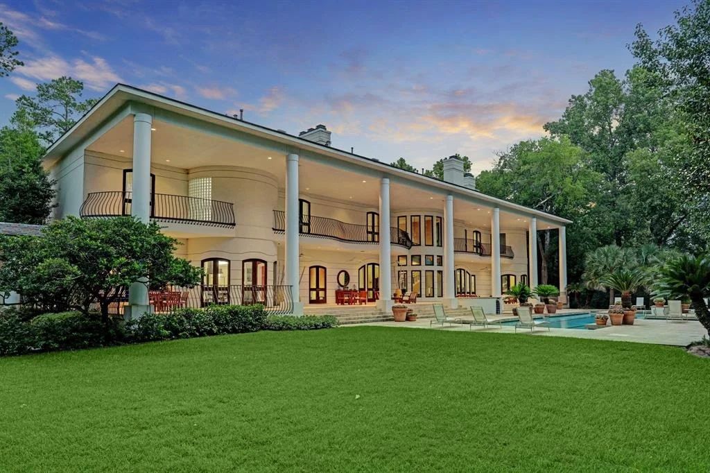 Photo of 324 Buckingham Drive
