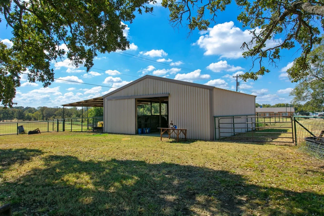 Photo of 974 State Highway 21 E Highway E
