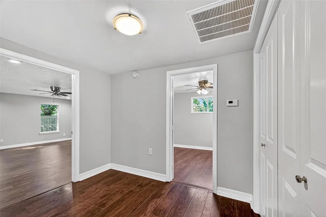 Photo of 4034 Caplin Street