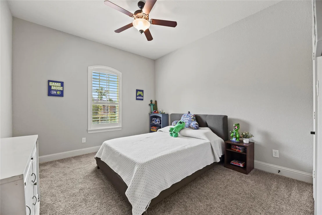Photo of 1002 Pleasant Pines Lane