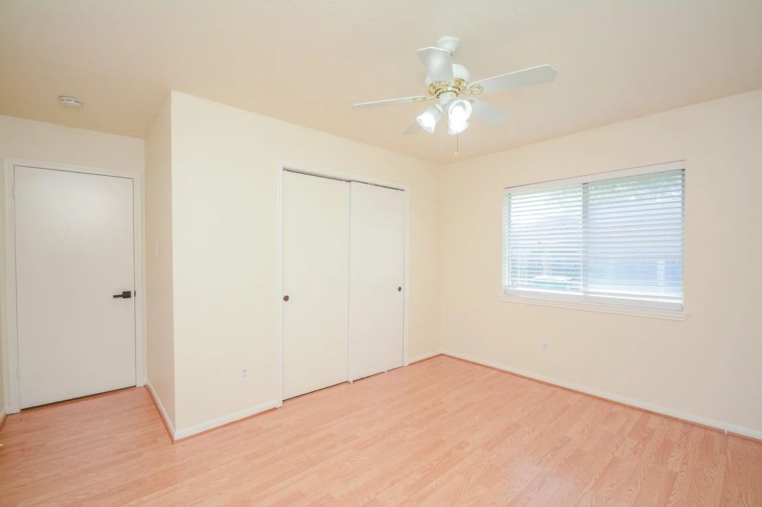 Photo of 9502 Coast Bridge Street