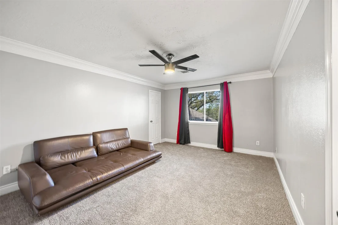 Photo of 6822 Kemper Drive