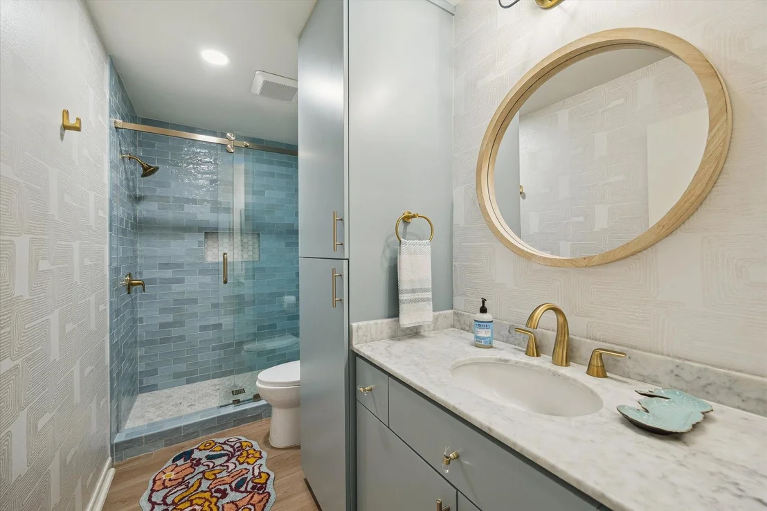 Photo of 2366 Dunstan Road