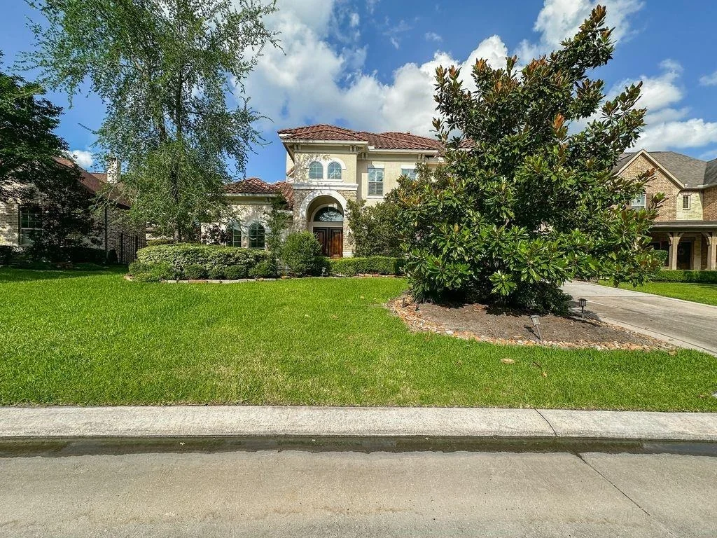 Photo of 14 Spincaster Dr