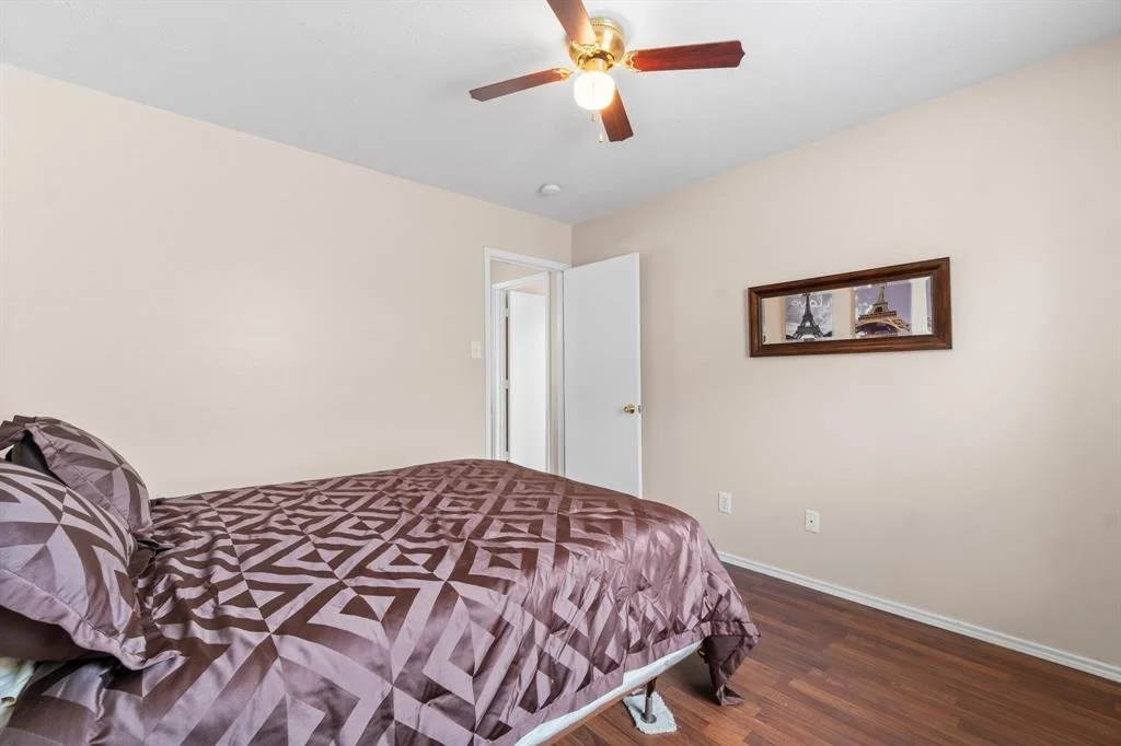 Photo of 16338 North Glade