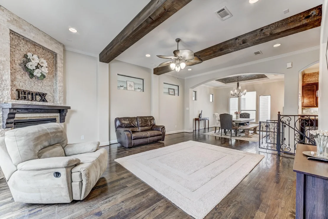 Photo of 2308 Couch Street