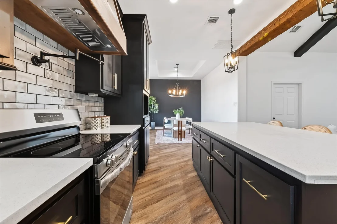Photo of 1121 Peter Pine Street