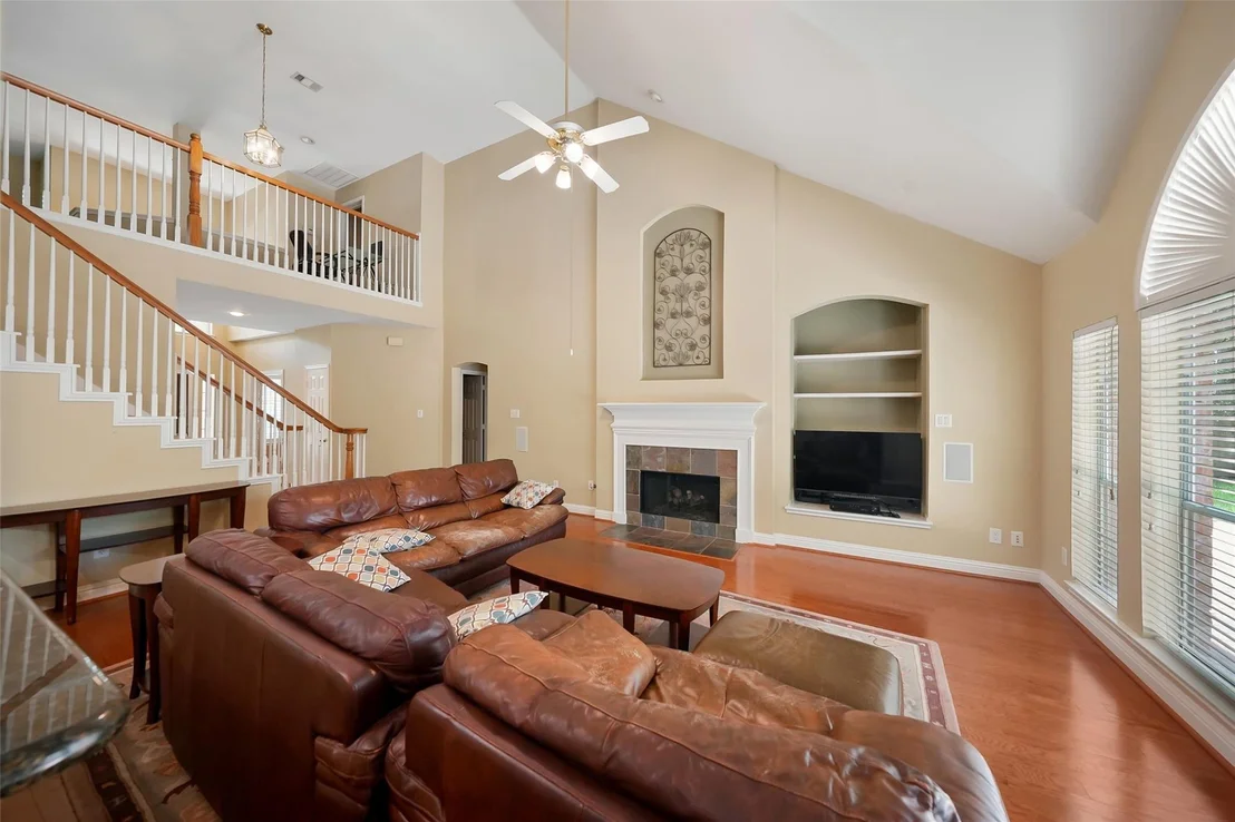 Photo of 49 N Greenvine Circle