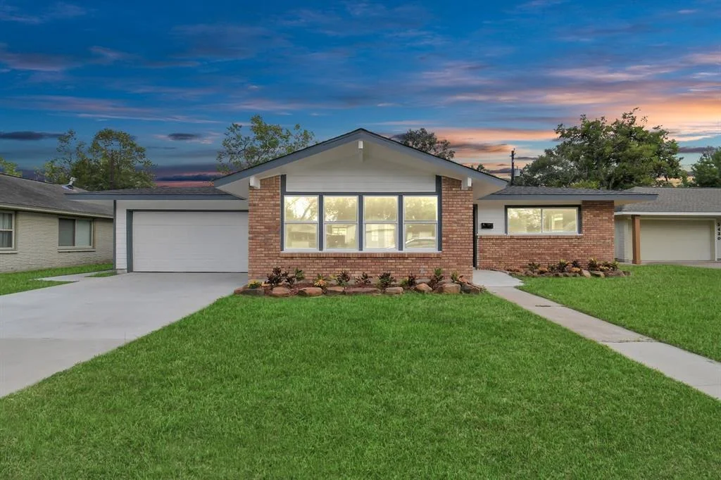 Photo of 5434 Creekbend Drive