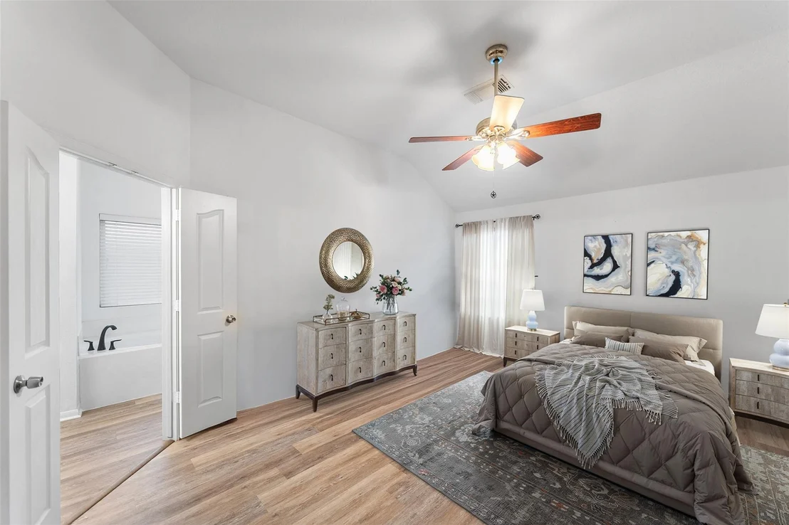 Photo of 118 Pin Oak Lane