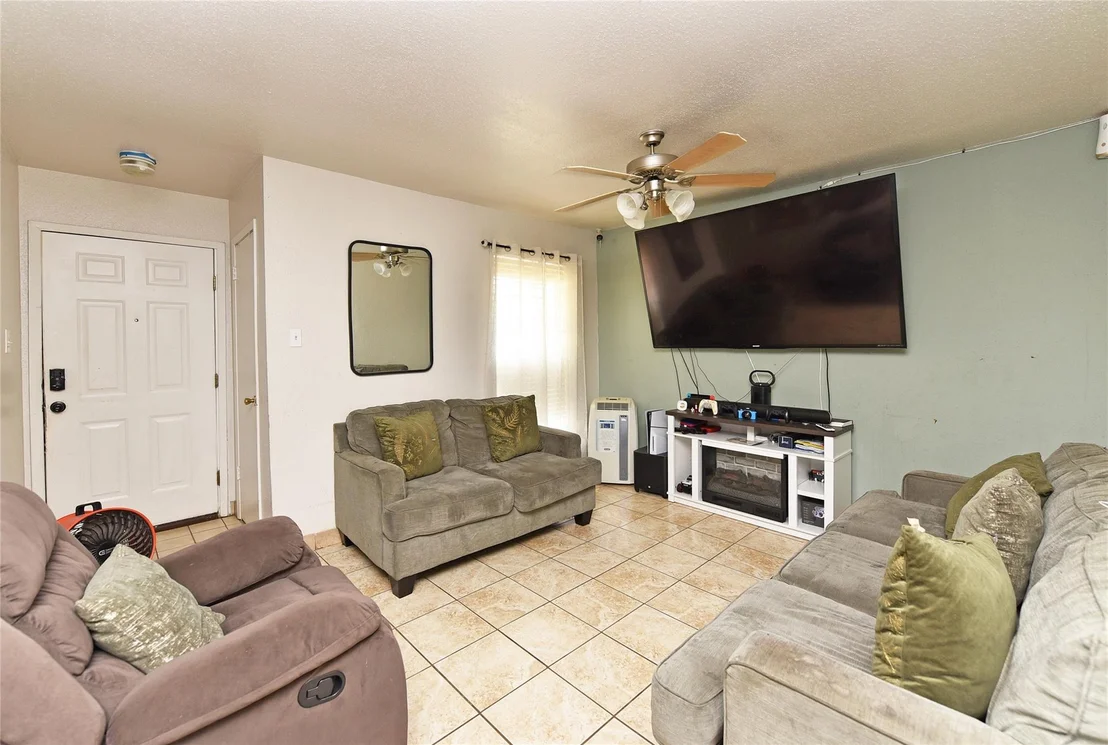 Photo of 10119 Hannon Drive