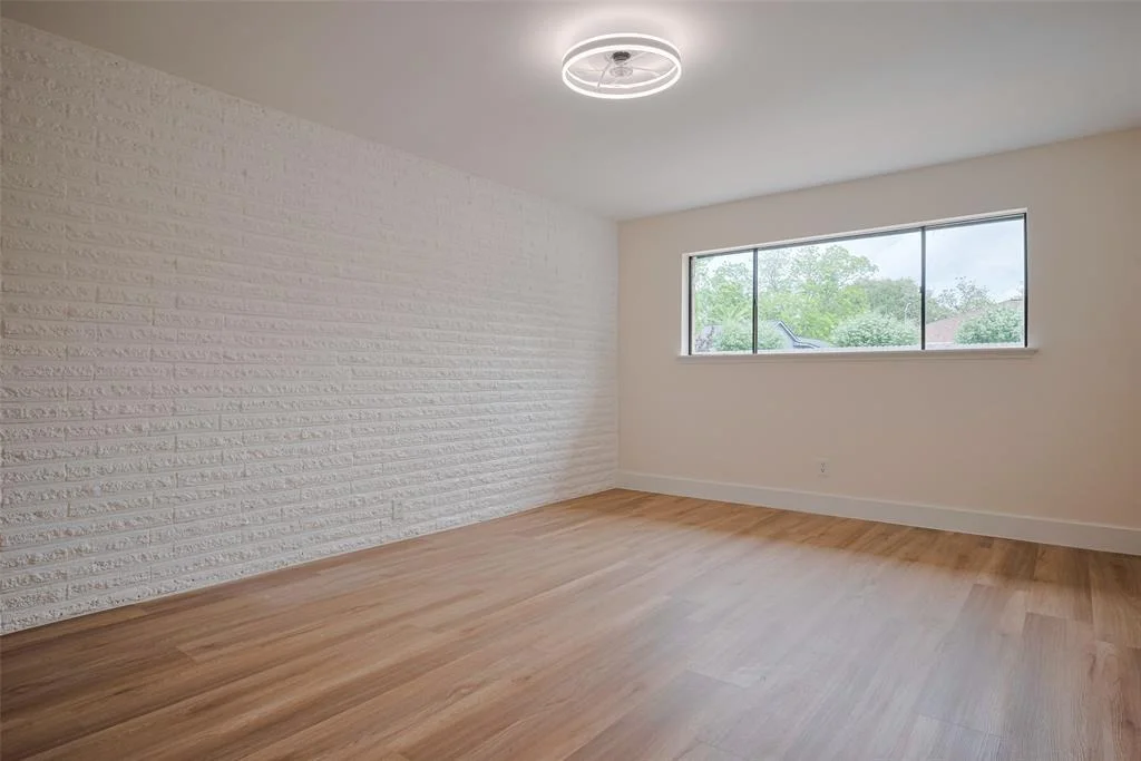 Photo of 839 Voyager Drive