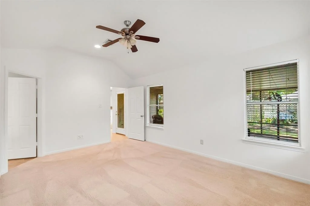 Photo of 5341 Lakeshore Drive