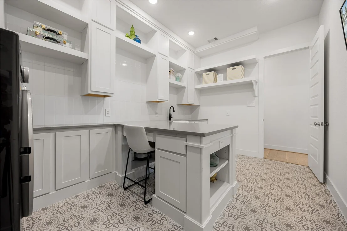 Photo of 31306 Crescent Hill Drive