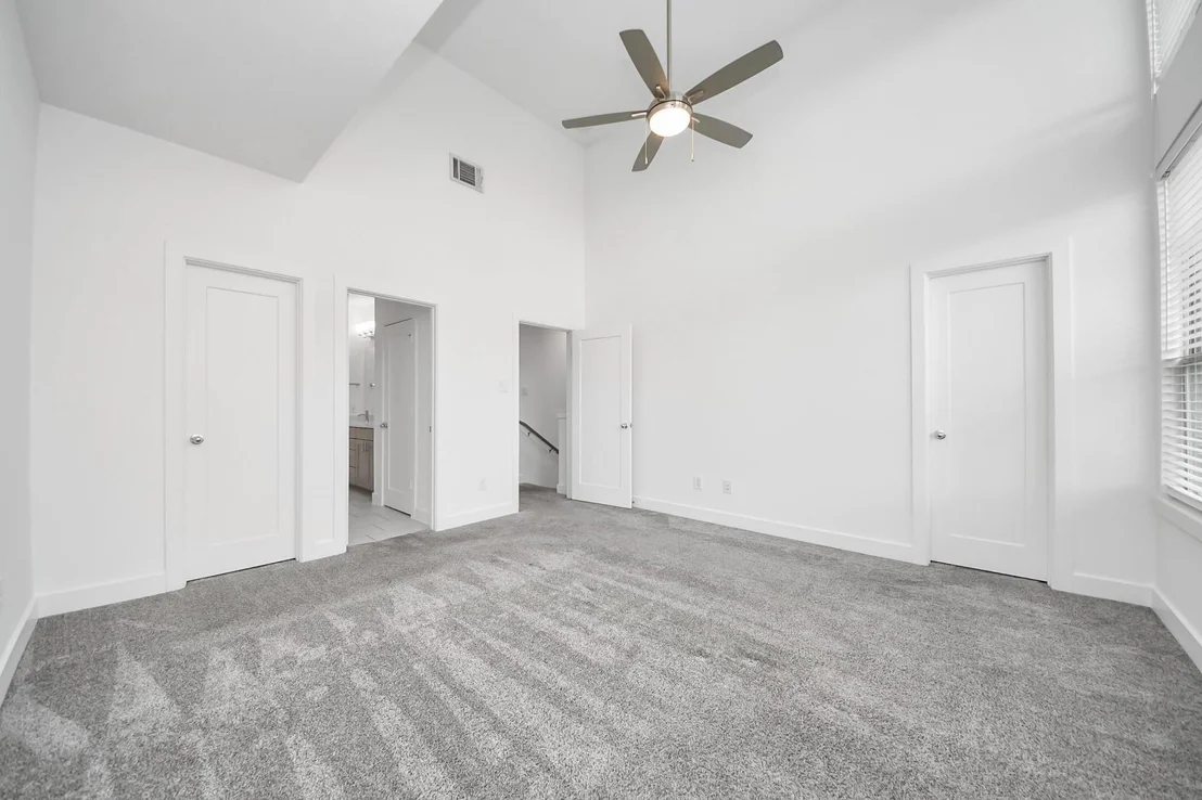 Photo of 18527 Centro Row