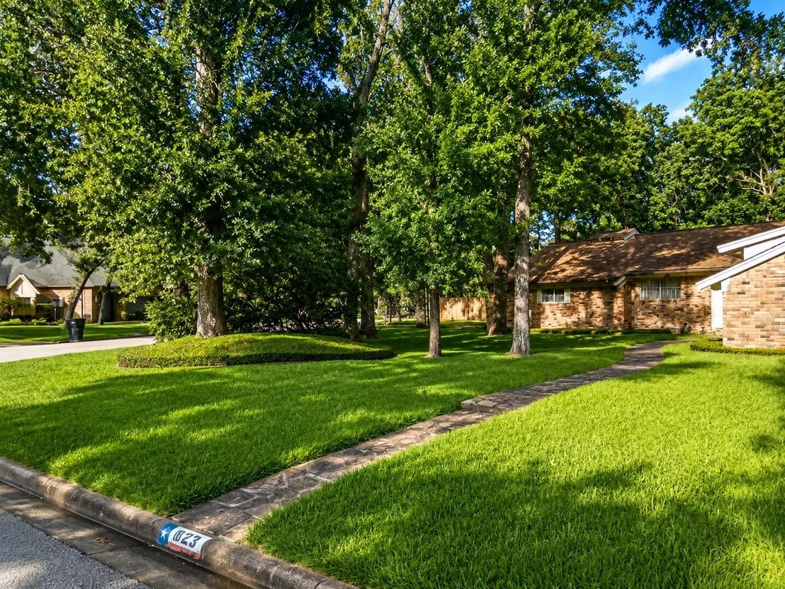 Photo of 823 Saint George Lane