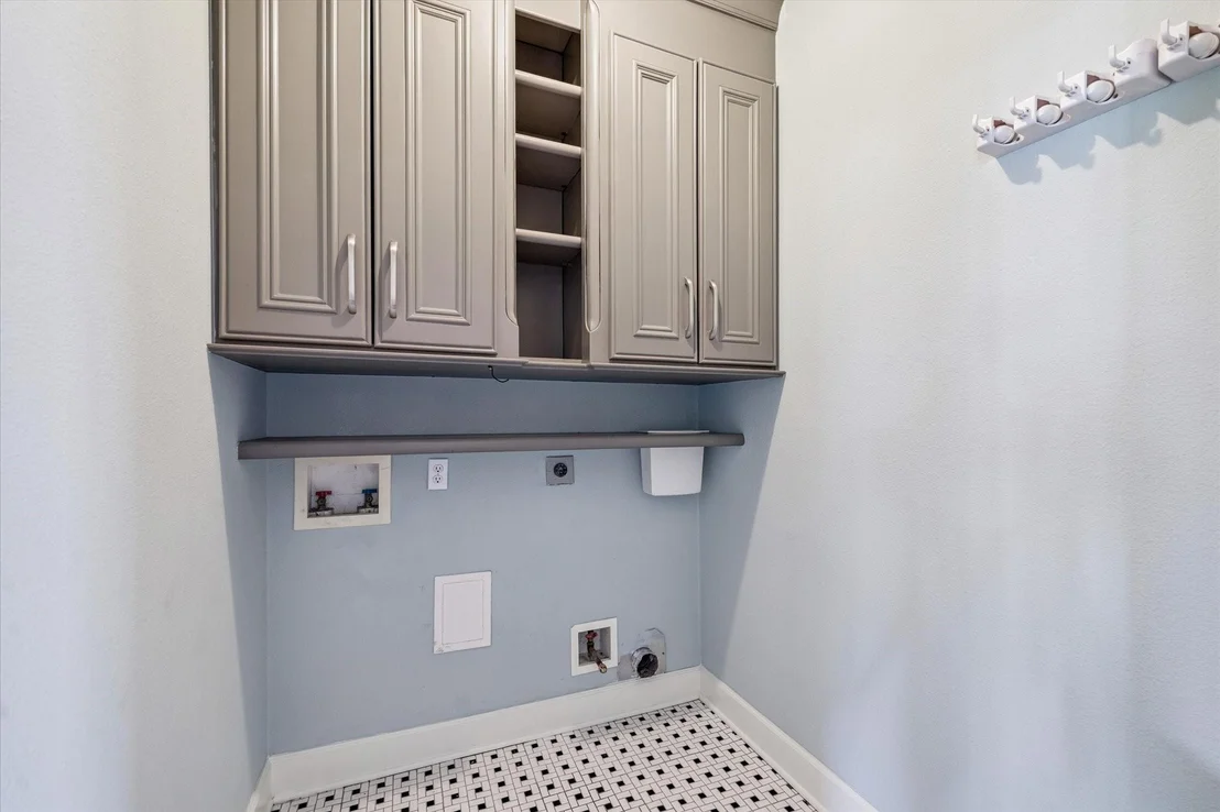 Photo of 8 Pine Way