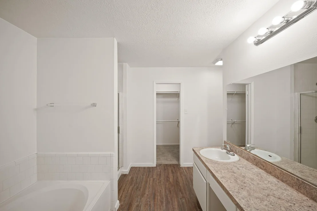 Photo of 5425 Princeton Drive