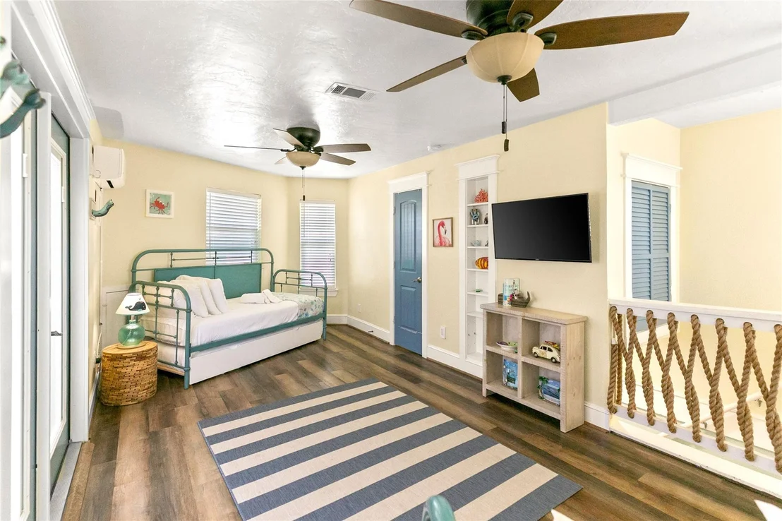Photo of 319 Pompano Lane