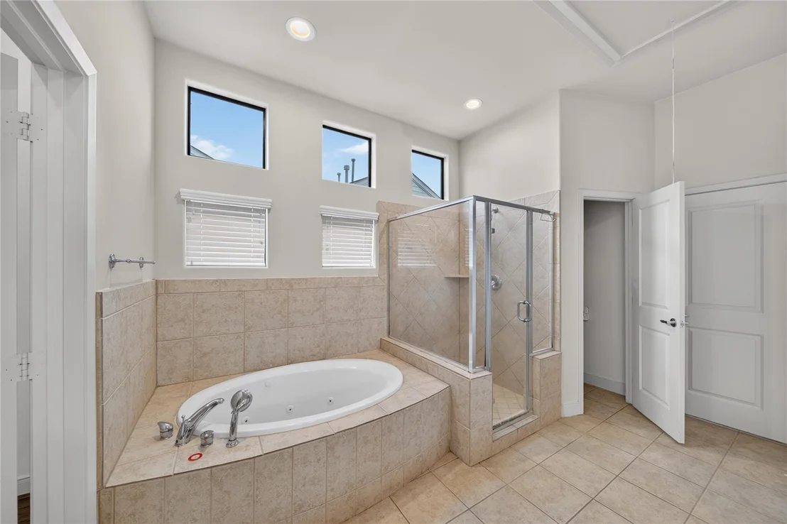 Photo of 818 Lester Street