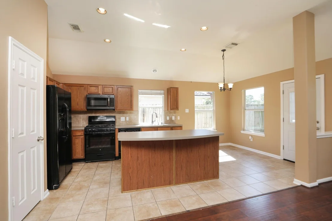 Photo of 21807 Saragosa Pond Lane