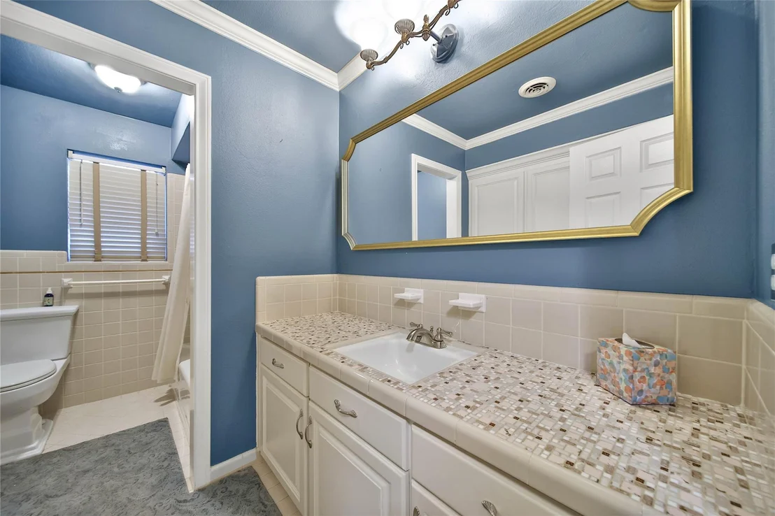 Photo of 1147 Thornton Road