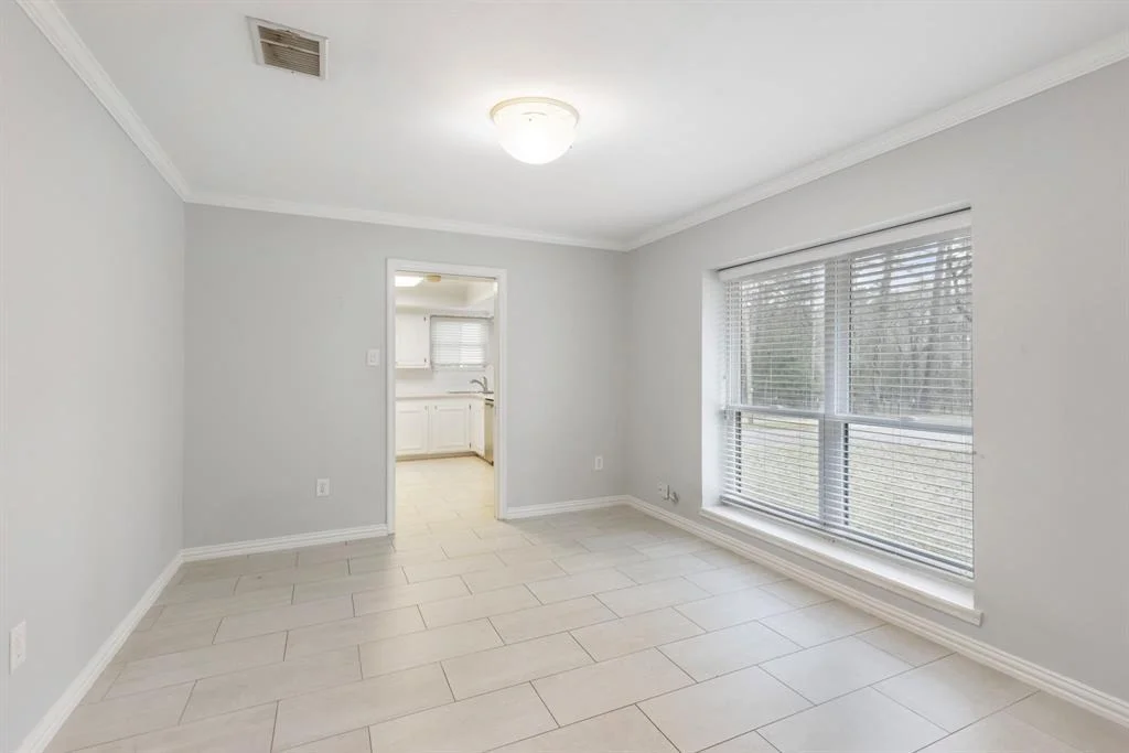 Photo of 16202 Surrey Lane