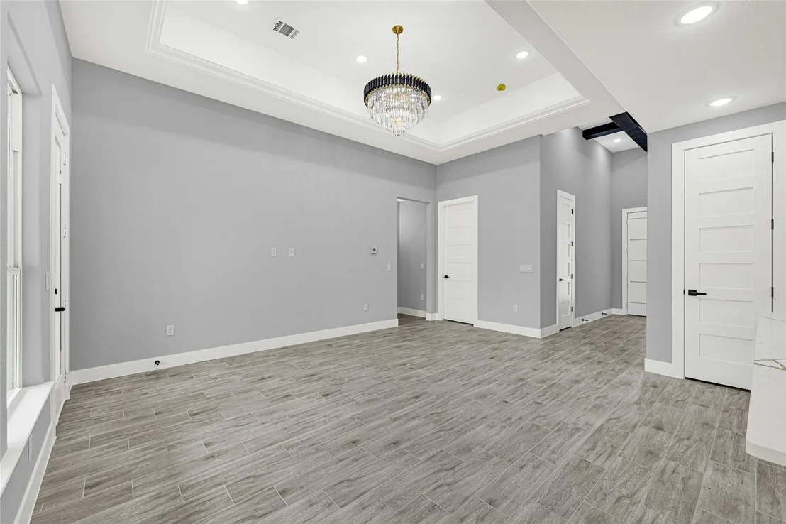 Photo of 515 Fairfax Lane