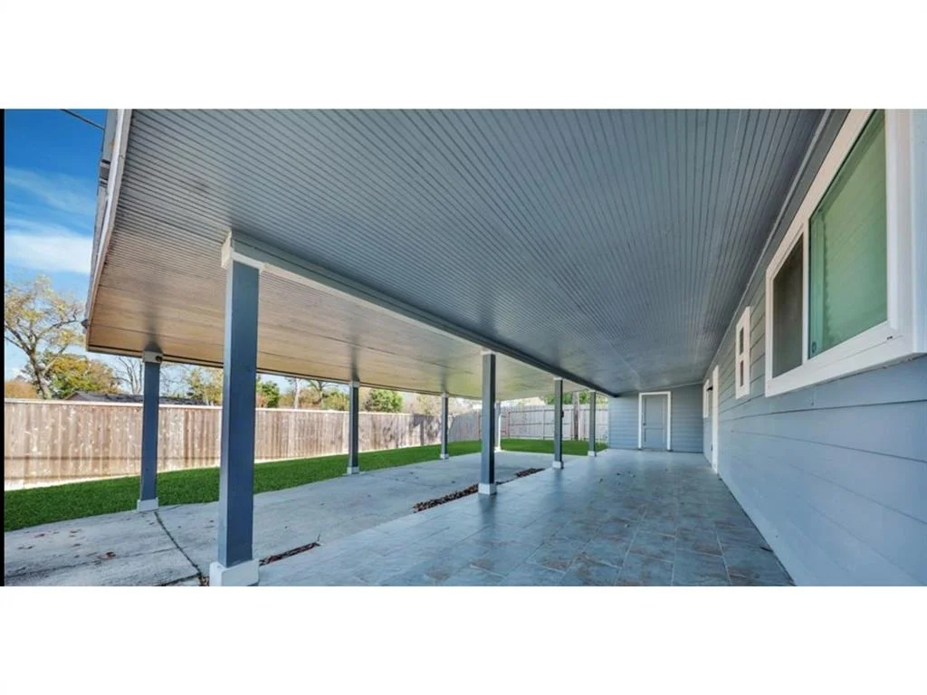 Photo of 5234 Saxon Drive