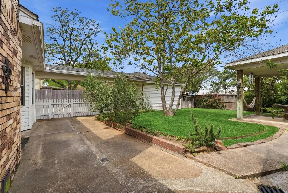 Photo of 22338 Wetherburn Lane