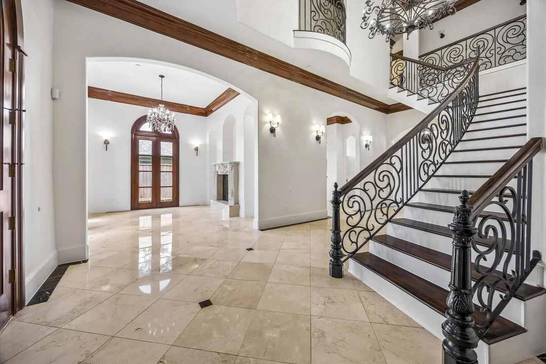 Photo of 8448 Westview Drive