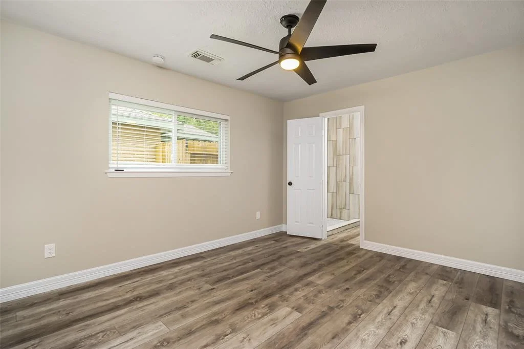 Photo of 16110 Reseda Circle