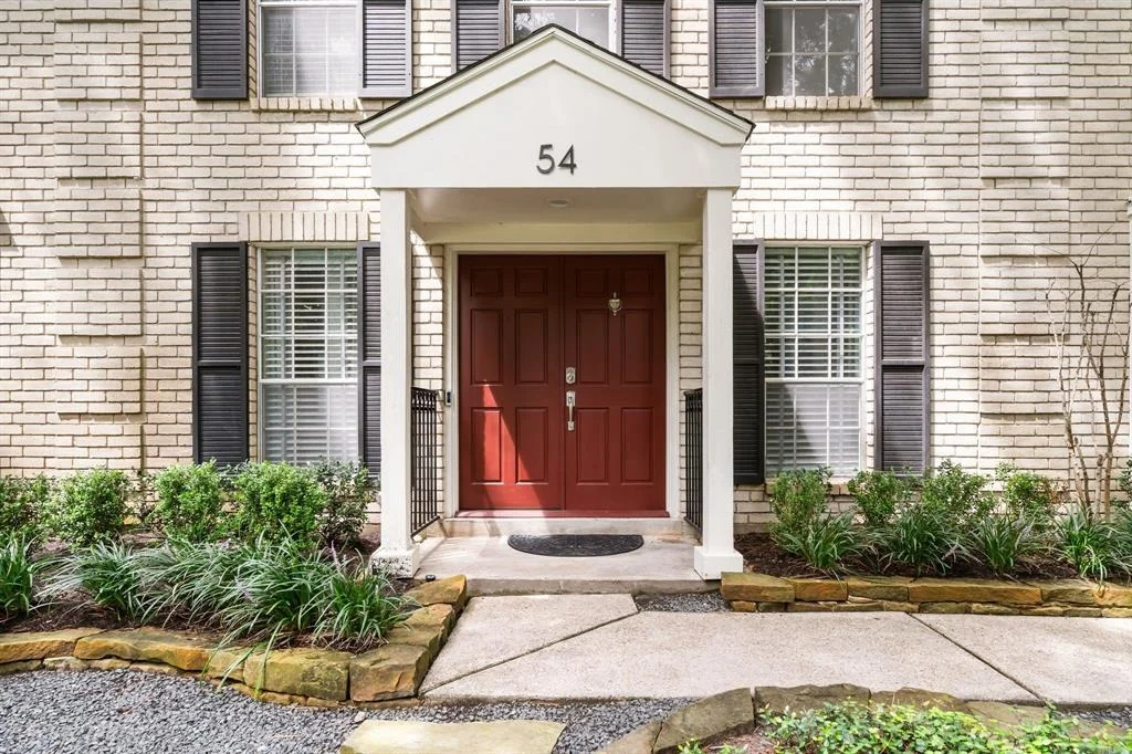 Photo of 54 Rockridge Drive