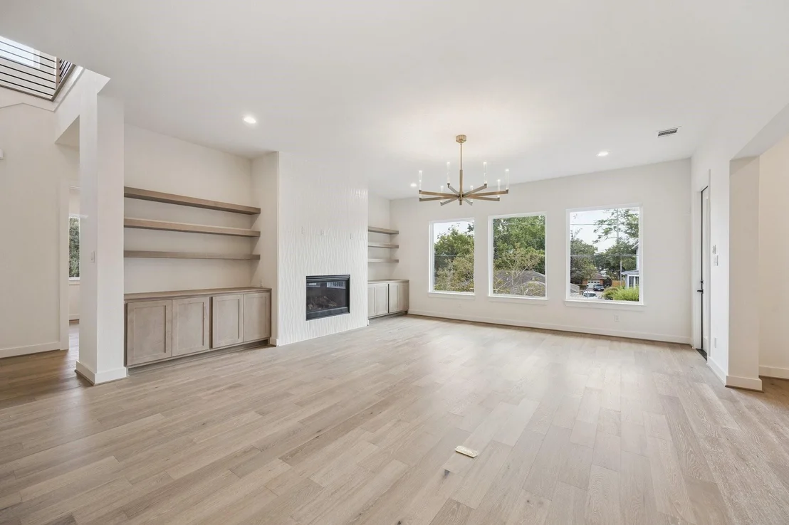 Photo of 2211 Saxon Drive