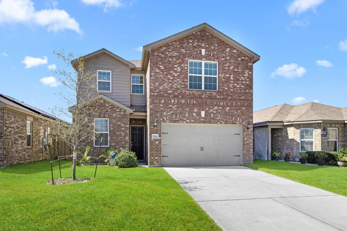 Photo of 15243 Crescent Brookfield Drive