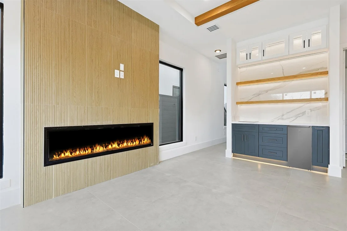 Photo of 619 Rolling Oaks