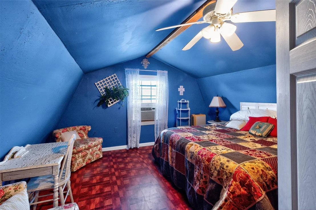 Photo of 702 Birch Hollow Drive