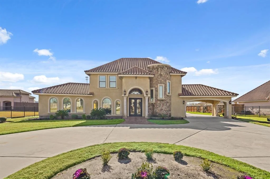 Photo of 16110 Rodale Drive