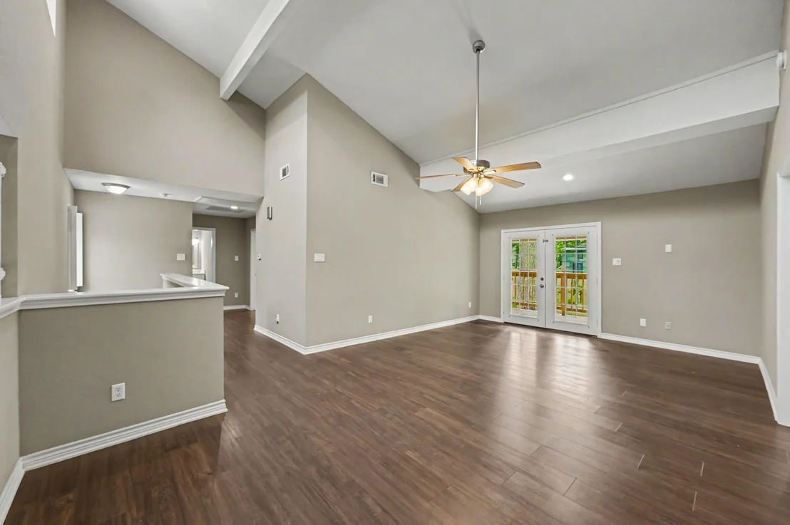 Photo of 15211 Jamaica Drive
