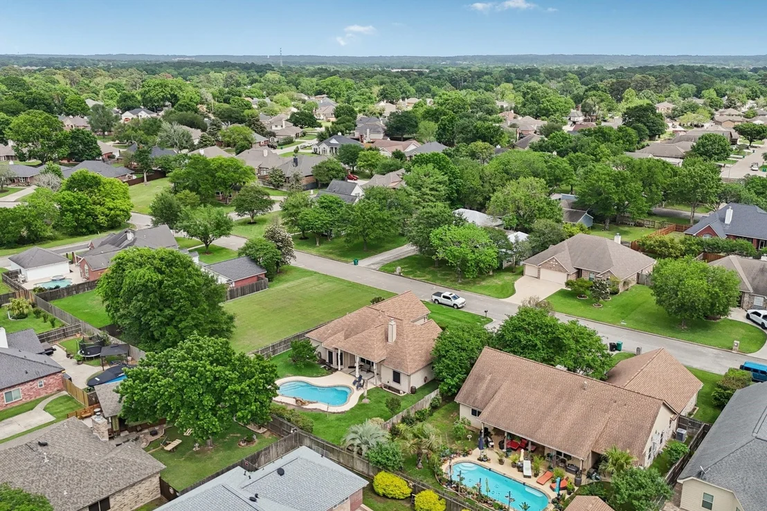 Photo of 7187 Edgewater Drive