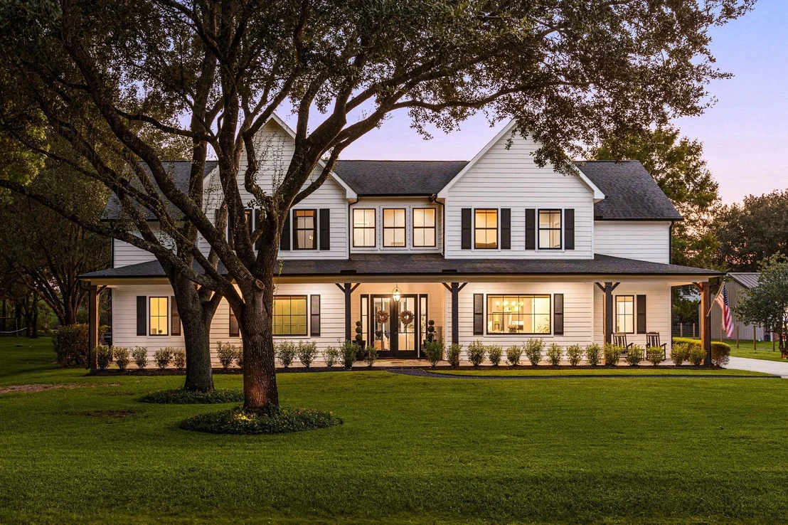 Photo of 3008 S Saddlebrook Lane