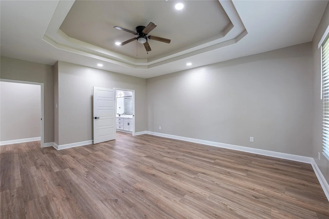 Photo of 8133 Wetherby Lane