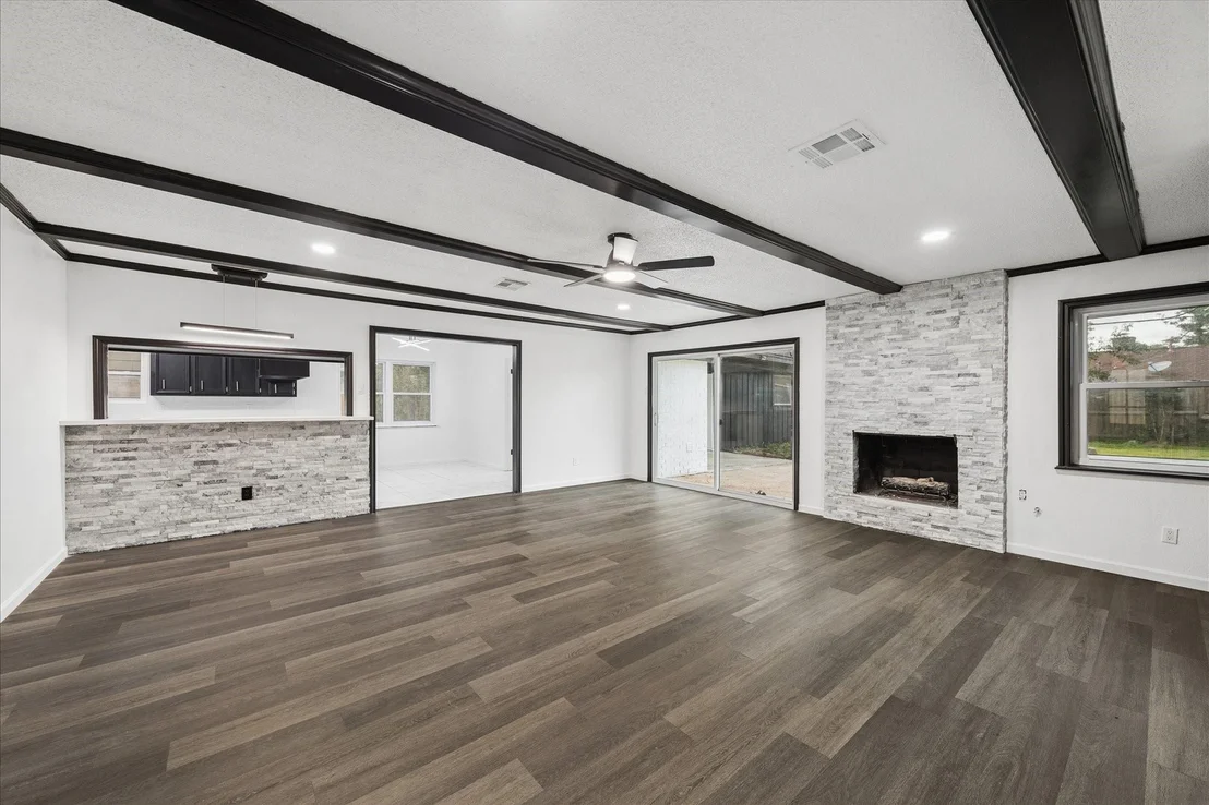 Photo of 210 Weeping Oak Lane