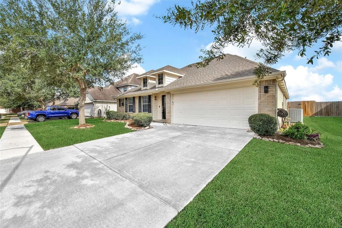 Photo of 6403 Larrycrest Drive