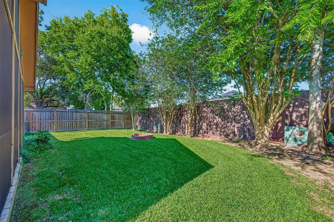 Photo of 3927 Heathersage Drive