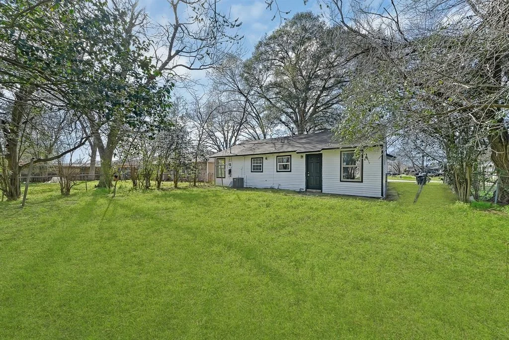 Photo of 7609 Saint Lo Road
