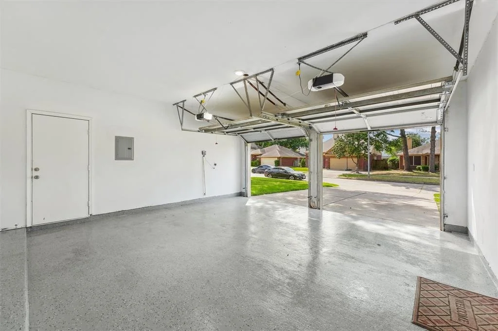 Photo of 16023 Lakestone Drive