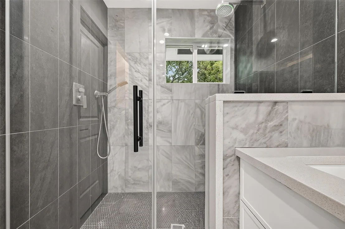 Photo of 10819 Oasis Drive