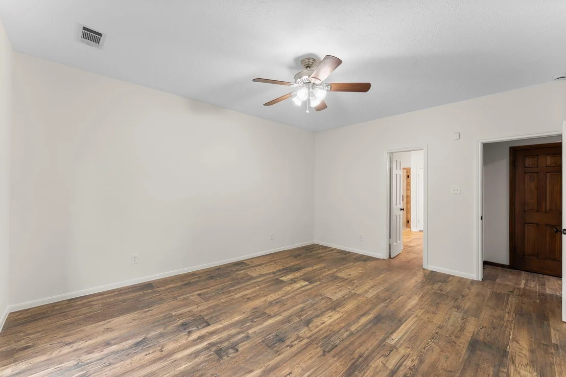 Photo of 6 Thornhedge Court
