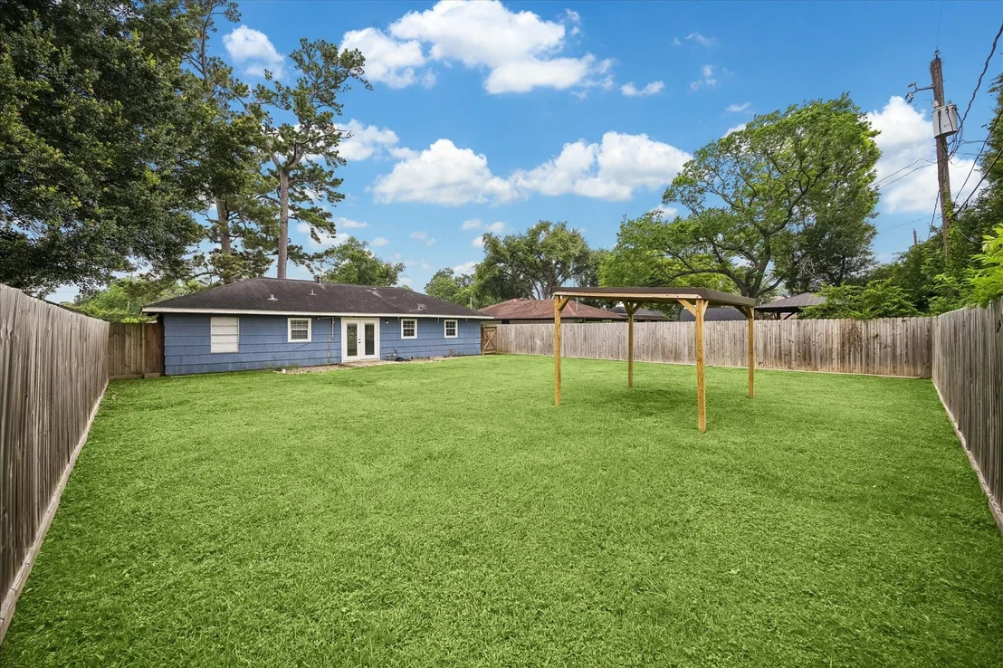 Photo of 5042 Viking Drive
